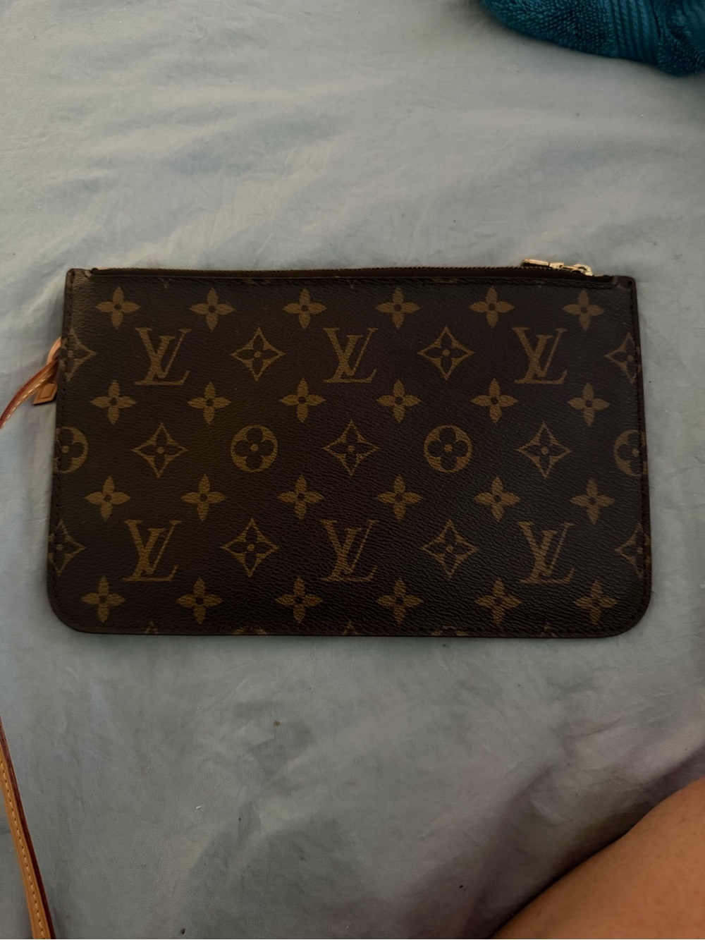 Louis Vuitton Monogram neverfull Pouch in Brown and Tan interior fuchsia